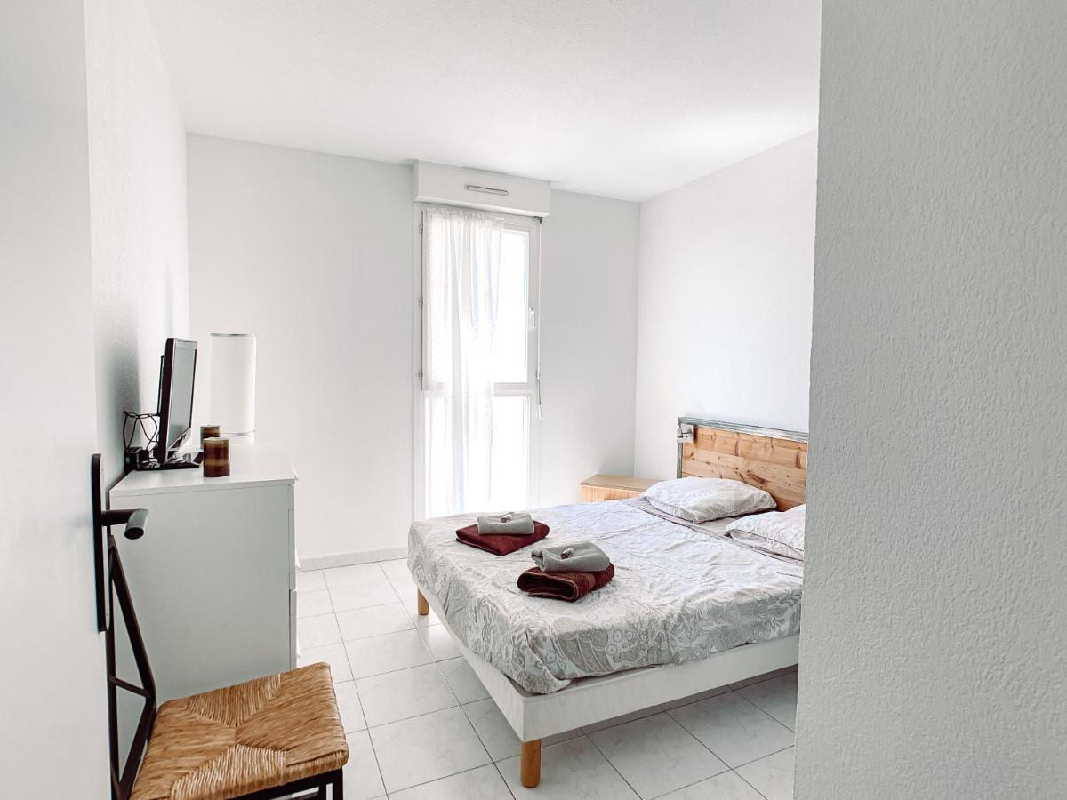 T2 Tout Confort Proche Centre Hyeres & Plages Exteriör bild