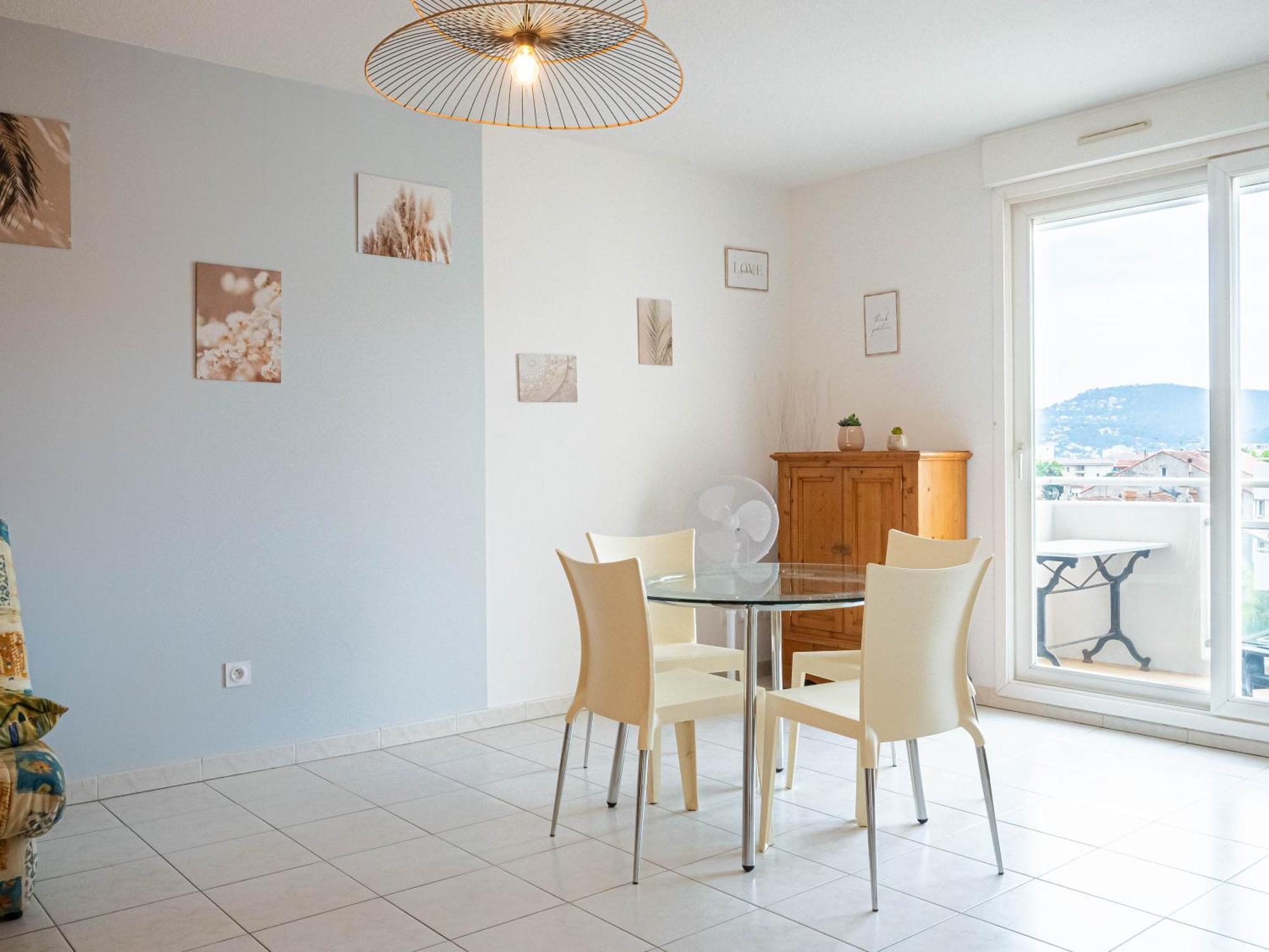T2 Tout Confort Proche Centre Hyeres & Plages Exteriör bild